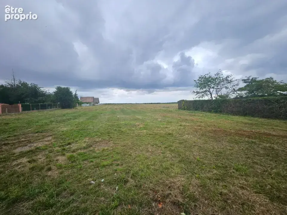 Terrain à PARVILLE