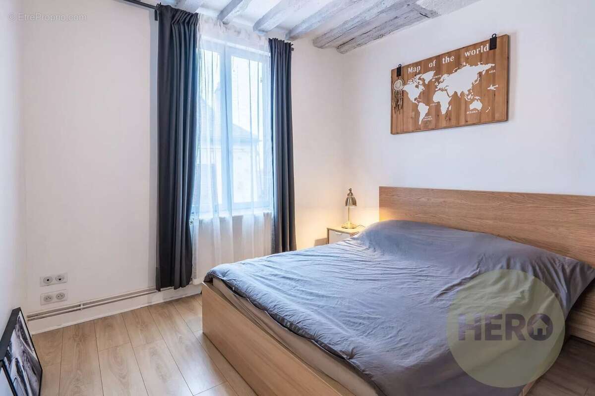 Appartement à NEAUPHLE-LE-CHATEAU