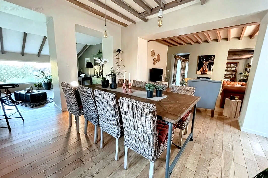 Maison à MAUPERTHUIS