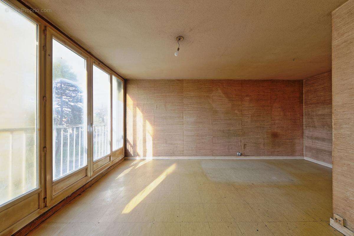 Appartement à LE PLESSIS-TREVISE