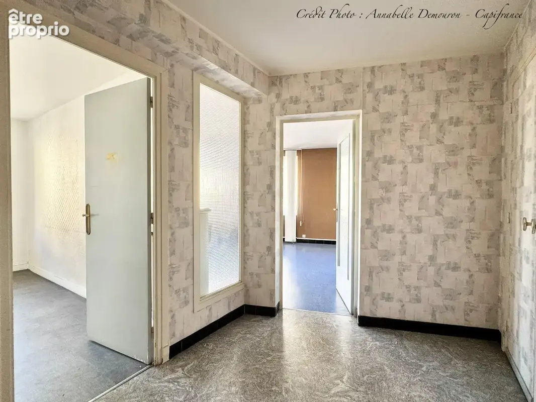 Appartement t5 a renover – clermont-ferrand - les salins - tres beau potentiel - photo 21
