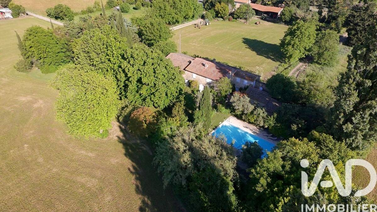 Photo 1 - Maison à LAMANON