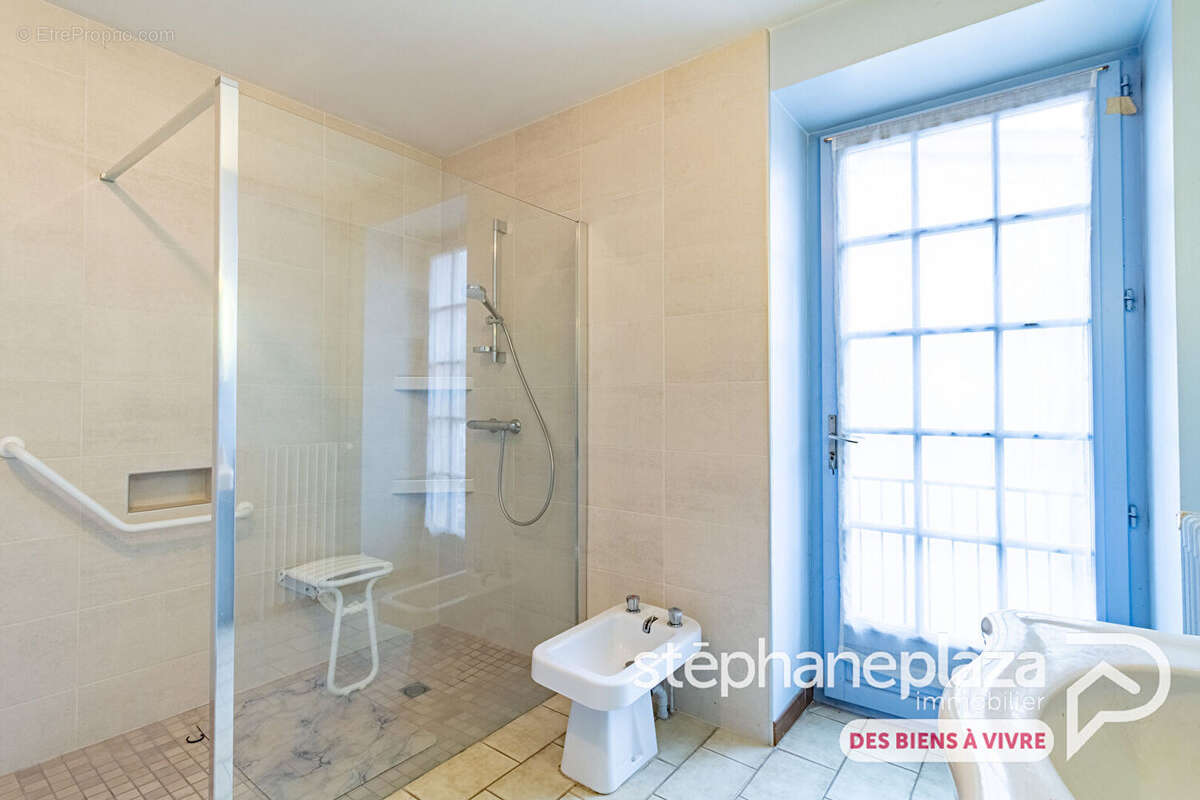 Maison à VILLIE-MORGON