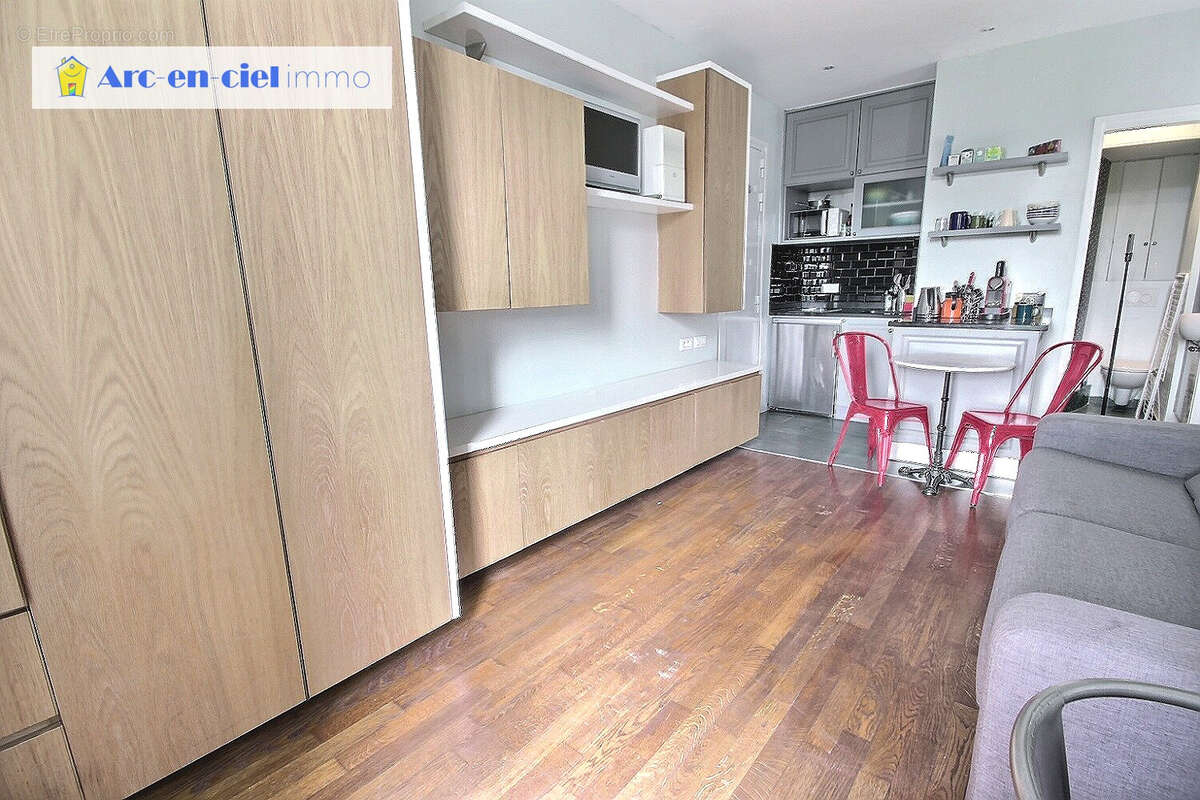Appartement à PARIS-18E