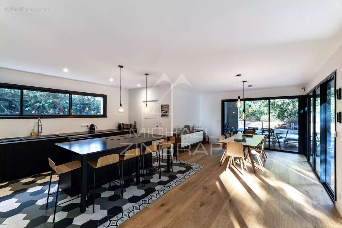 Maison à LE BOUSCAT