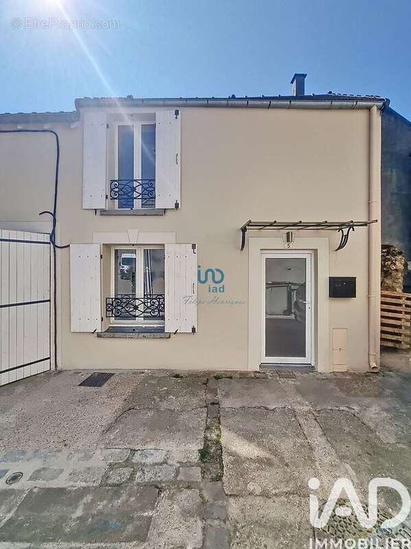Photo 2 - Maison à MANDRES-LES-ROSES