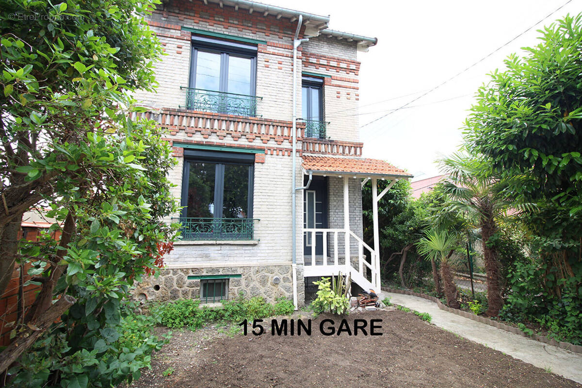 Maison à HOUILLES