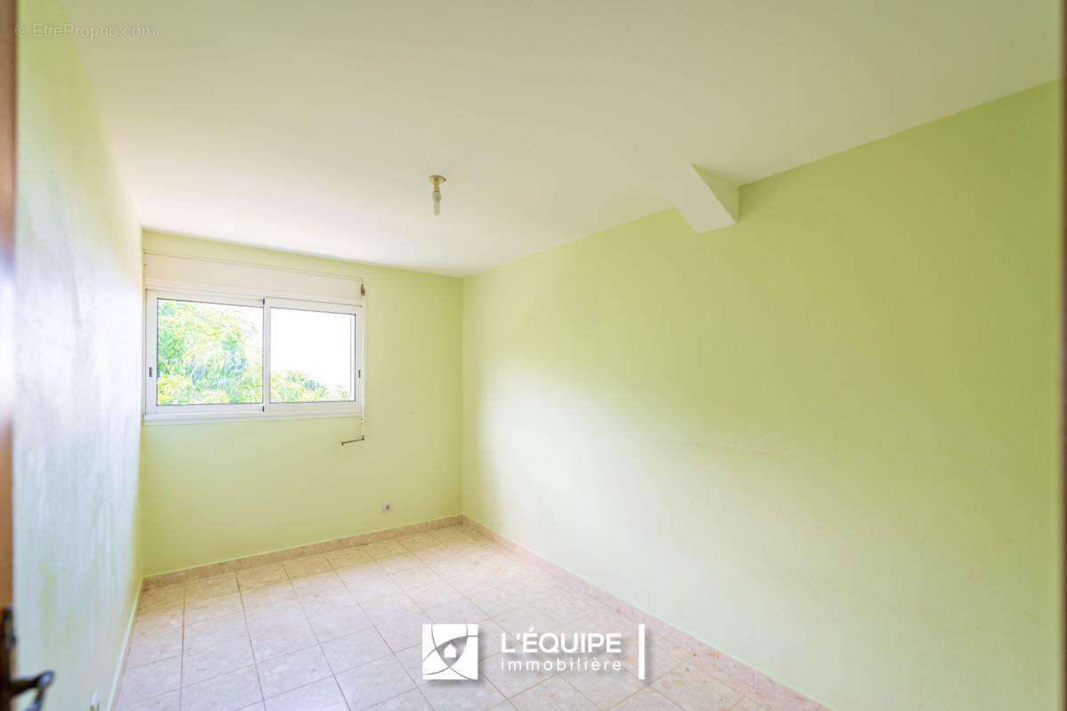 Maison 148 m² à Saint-Denis  - photo 7