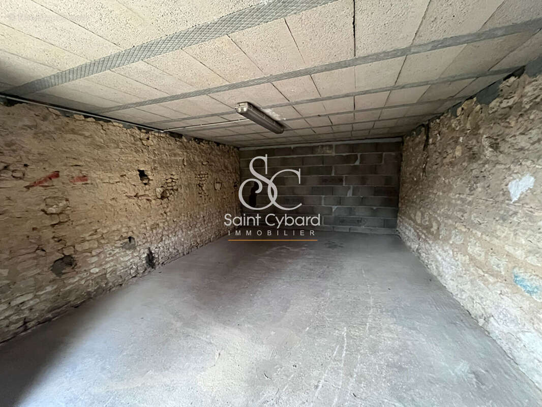 Maison à SAINT-YRIEIX-SUR-CHARENTE