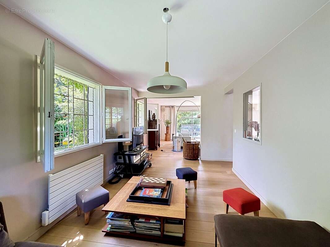 Salon cosy - Maison à JOUY-EN-JOSAS