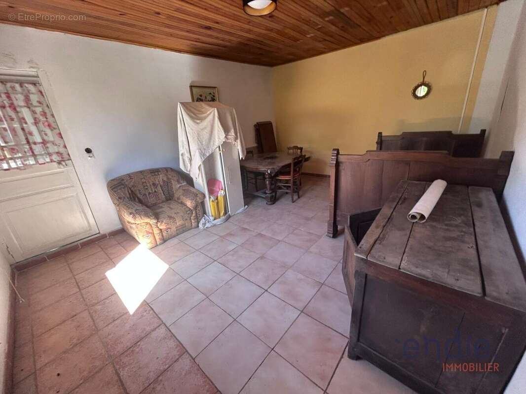 À vendre - maison type longère à rénover sur la commune de fauverney - photo 3