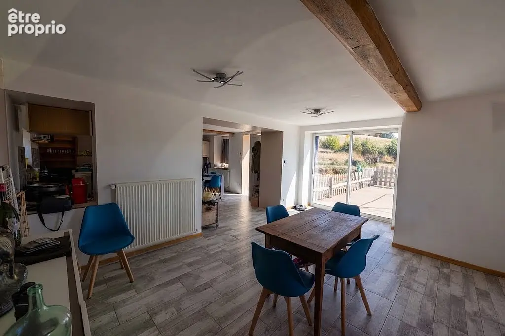 Corps de ferme de 183 m² et grand terrain de 5 631 m² - Proche Lyon - photo 9