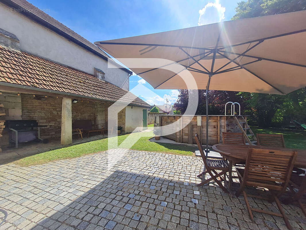 Maison à BLESSONVILLE