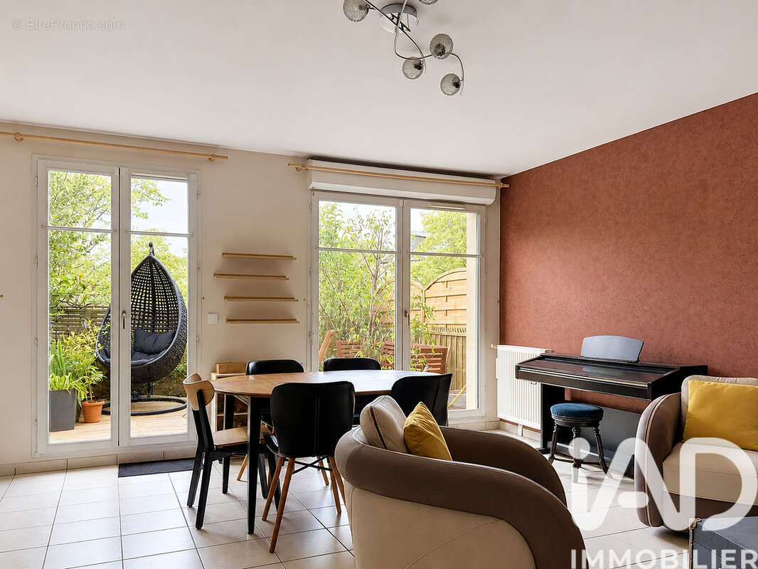 Photo 2 - Maison à SAINT-CYR-L'ECOLE