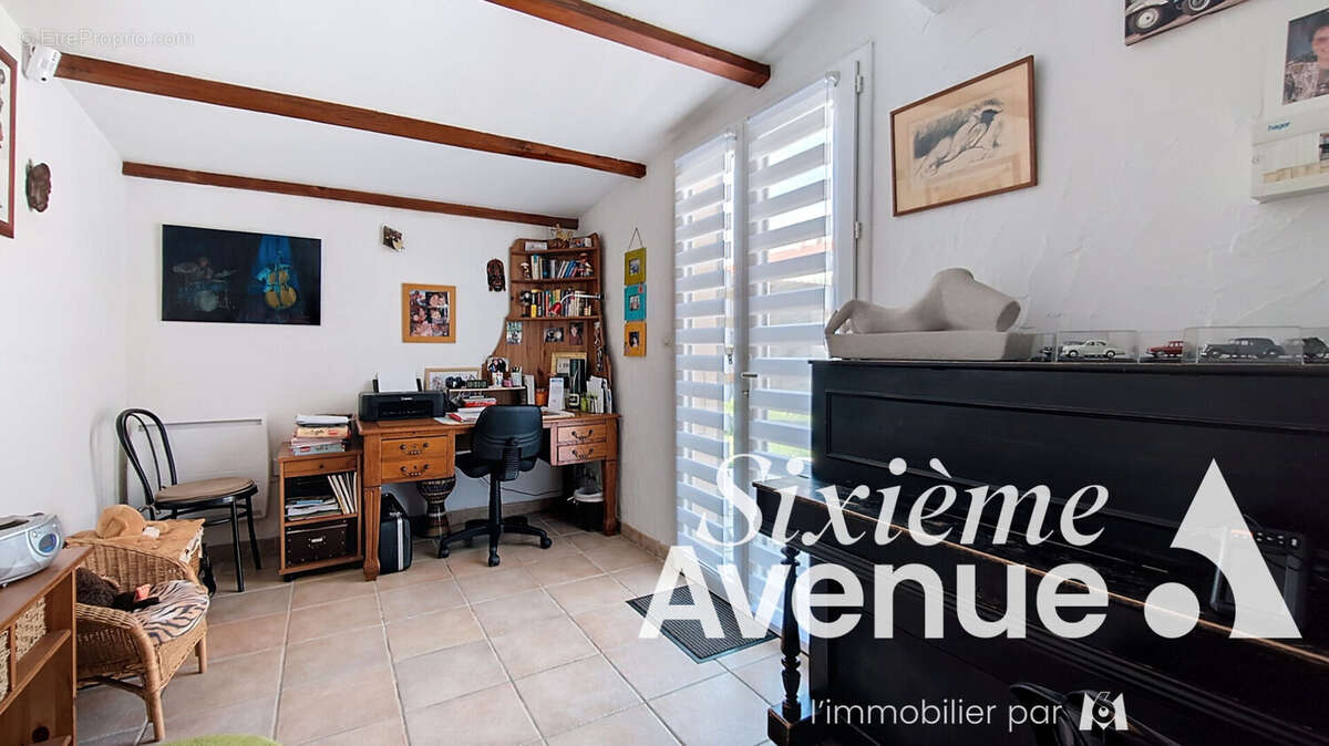 Feyzin le haut - Maison 5 pièces 111 m² sur terrain de 323 m² - photo 9