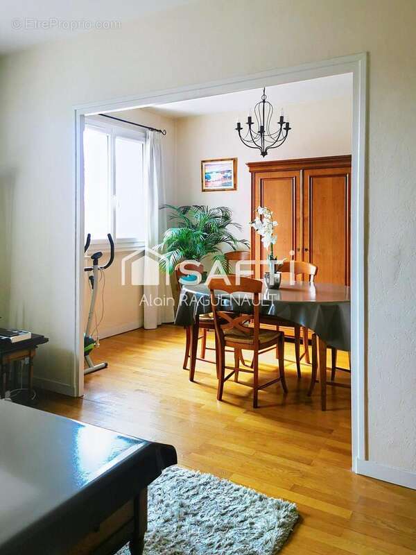 Photo 2 - Appartement à LYON-8E