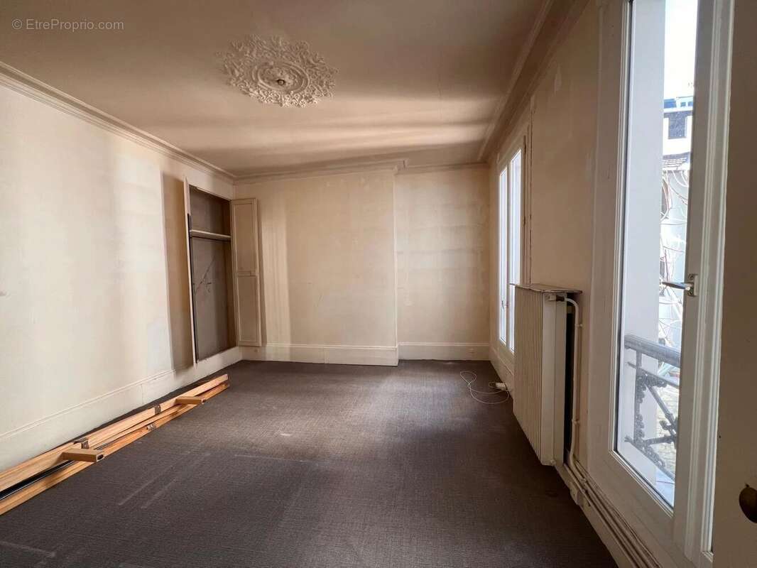 Appartement à PARIS-7E