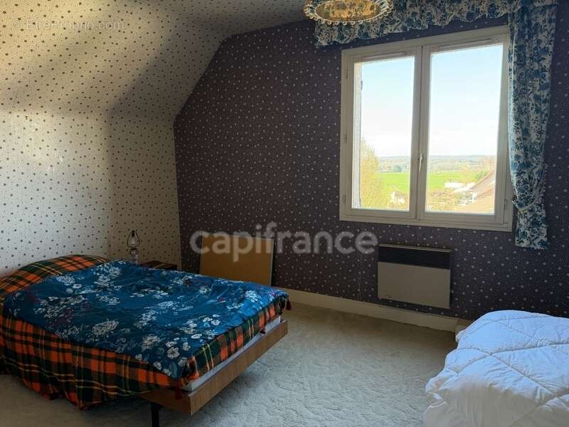 Maison à vendre 7 pièces  de 141 m2 Saint Georges sur Baulche (89) 4 chambres.  Sous sol.  Terrain 600 m2 - photo 15