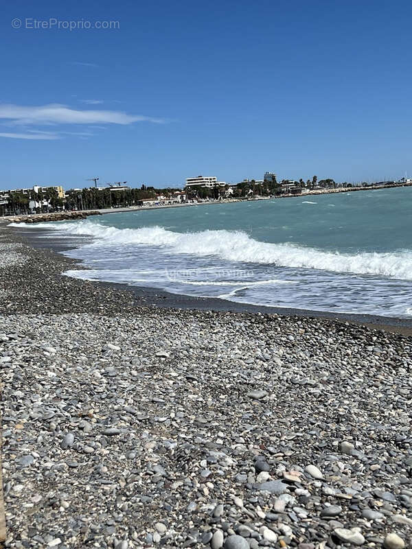 Commerce à CAGNES-SUR-MER