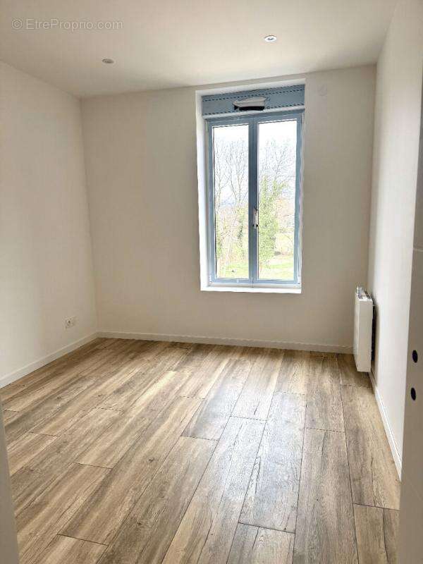 Maison à SEREZIN-DU-RHONE