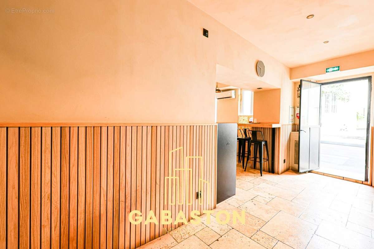 Commerce à MARSEILLE-8E