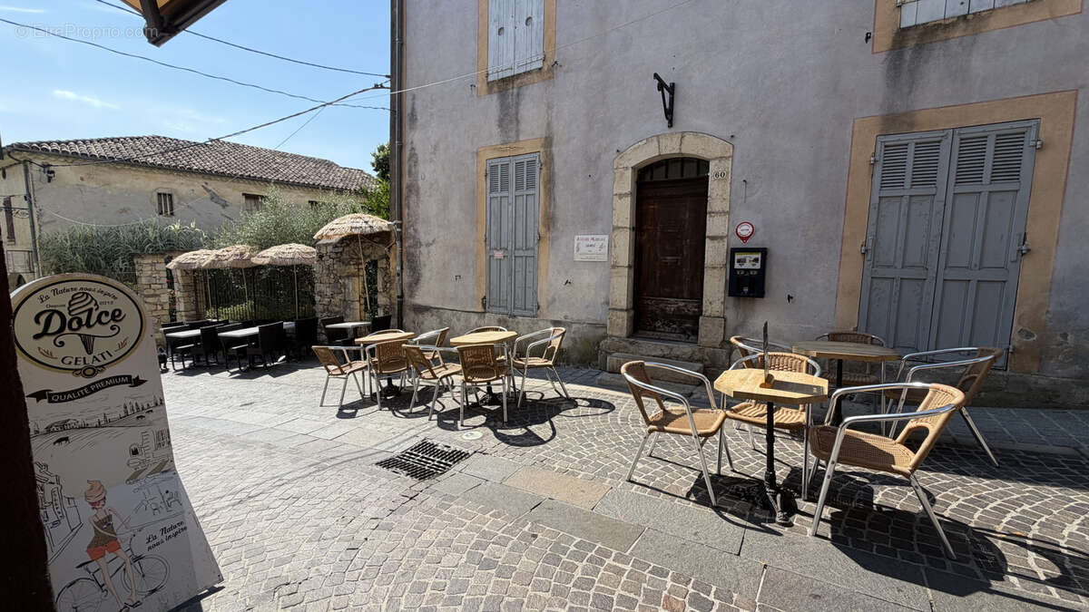Murs et fonds 36m2 plein centre village - photo 8