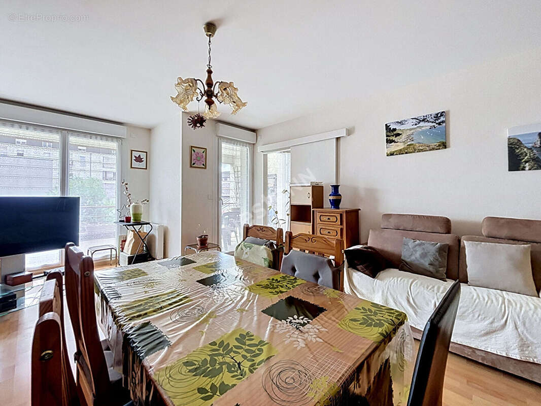Appartement à REZE