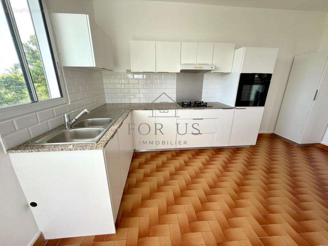 À vendre – exclusivité – maison t5 à sainte-anne (97180) - photo 14