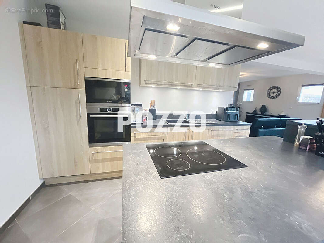 Maison - 5 pièces - 4 chambres - 148 m² - jardin - garage - Saint-Lô ouest - photo 4
