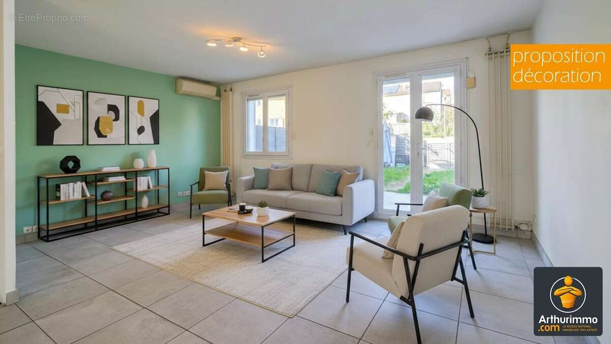 Maison à PIERRE-BENITE