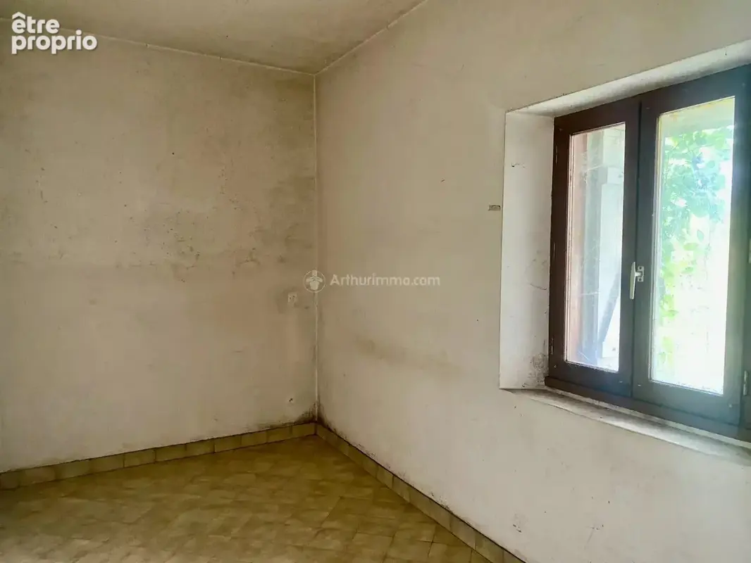 Ancien corps de ferme sur 6 810 m2 de terrain - photo 9