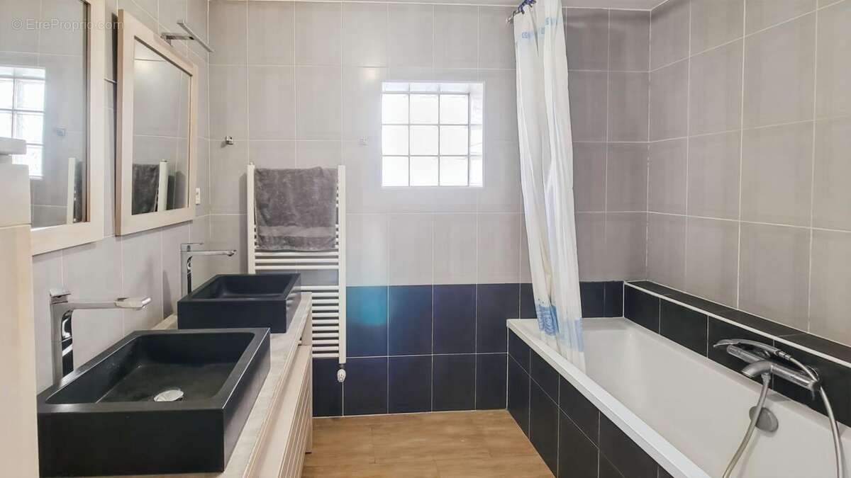 Maison à BROU-SUR-CHANTEREINE