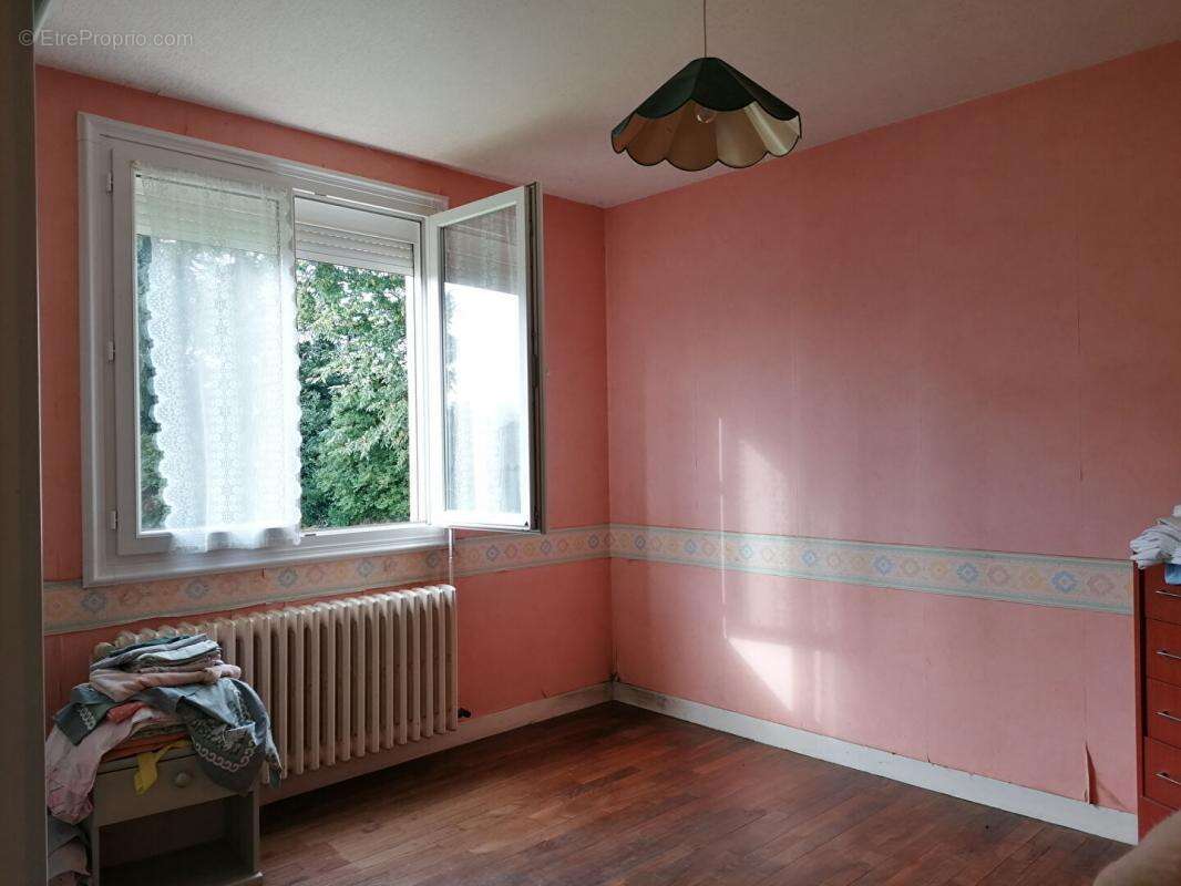 Maison à SAINT-SERVANT