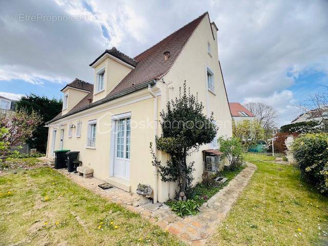 Maison à ARPAJON