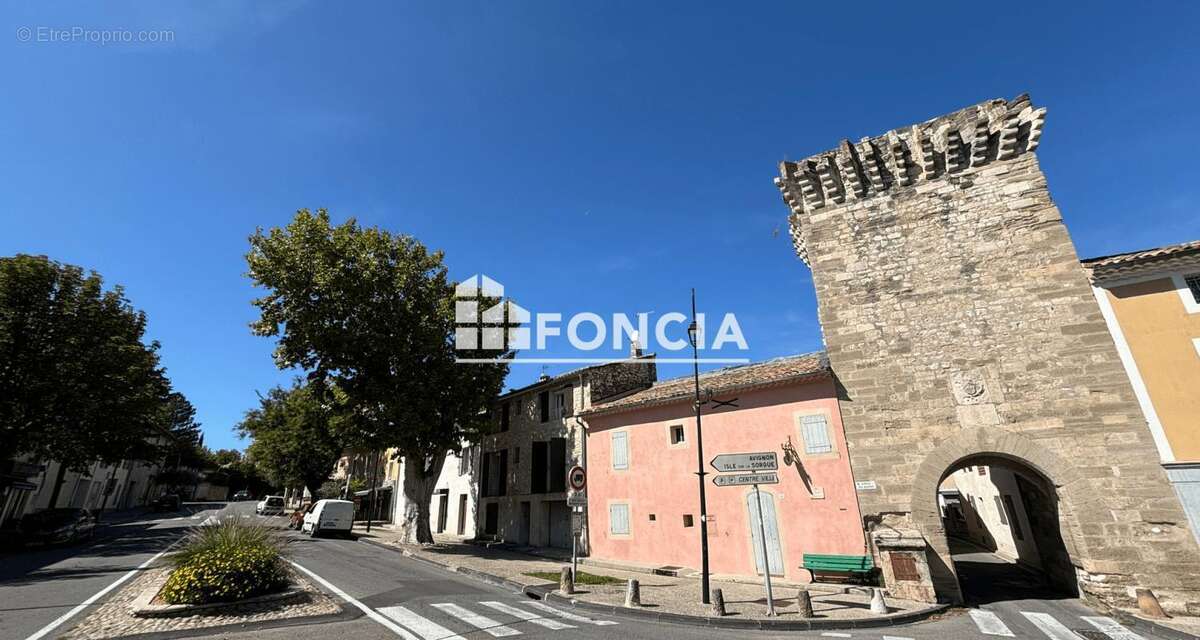 Appartement à PERNES-LES-FONTAINES