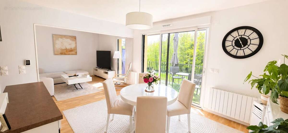 Appartement à FONTENAY-TRESIGNY