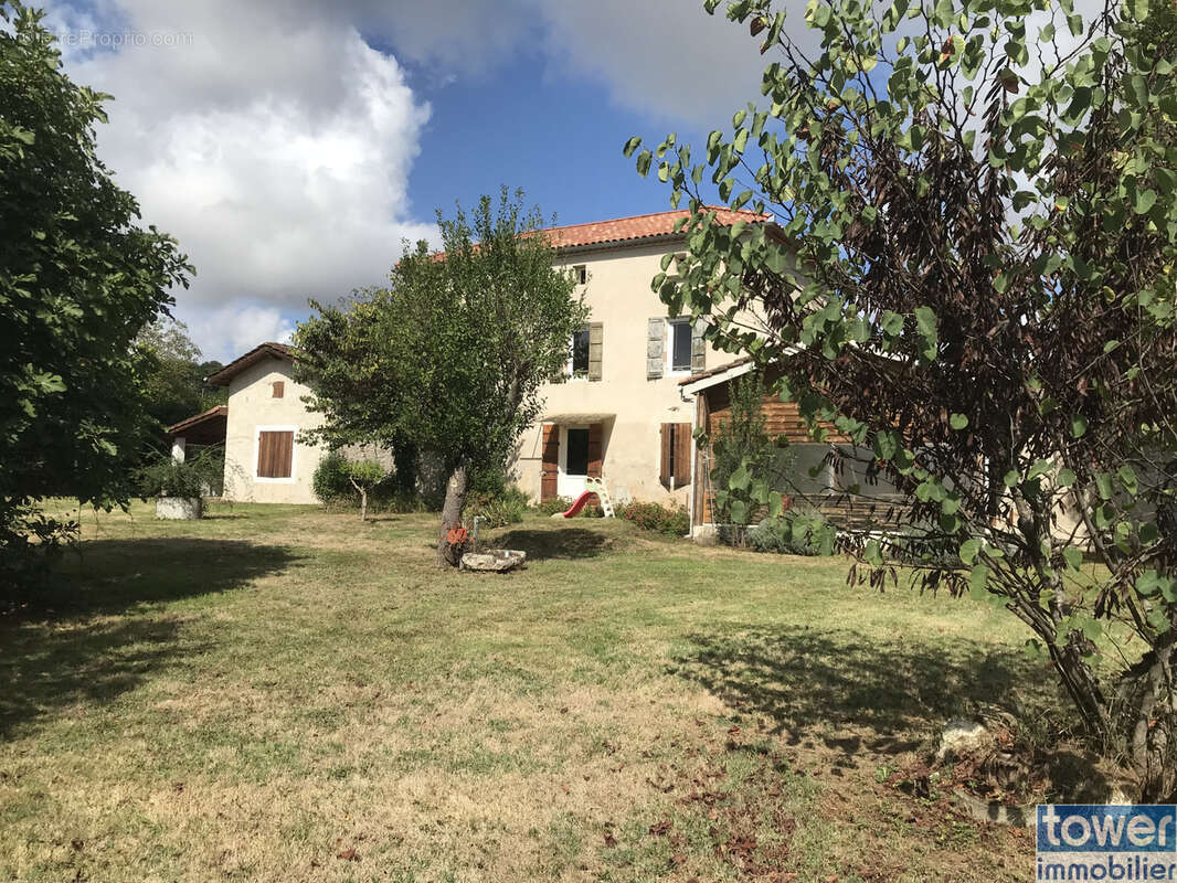 Maison à SAINT-PIERRE-DE-CLAIRAC