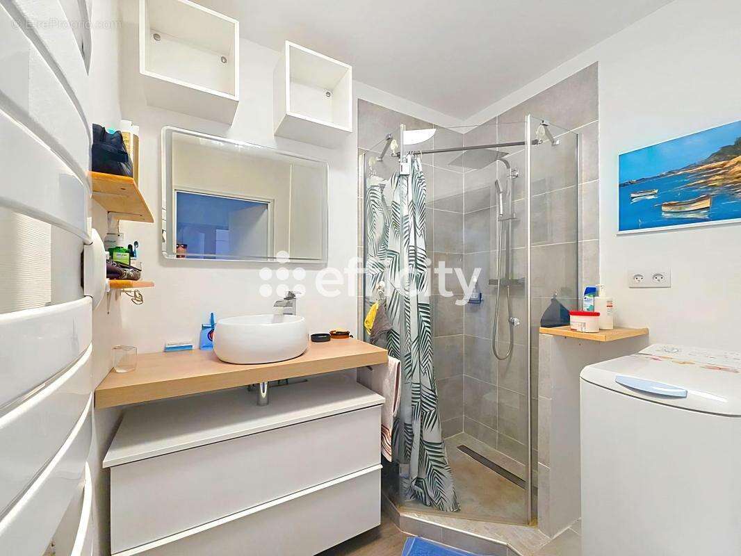 Appartement à MARSEILLE-9E