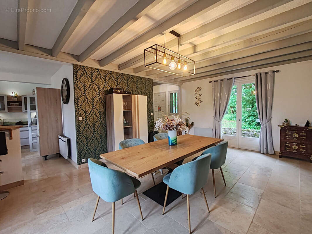 Maison à SALLES-LA-SOURCE