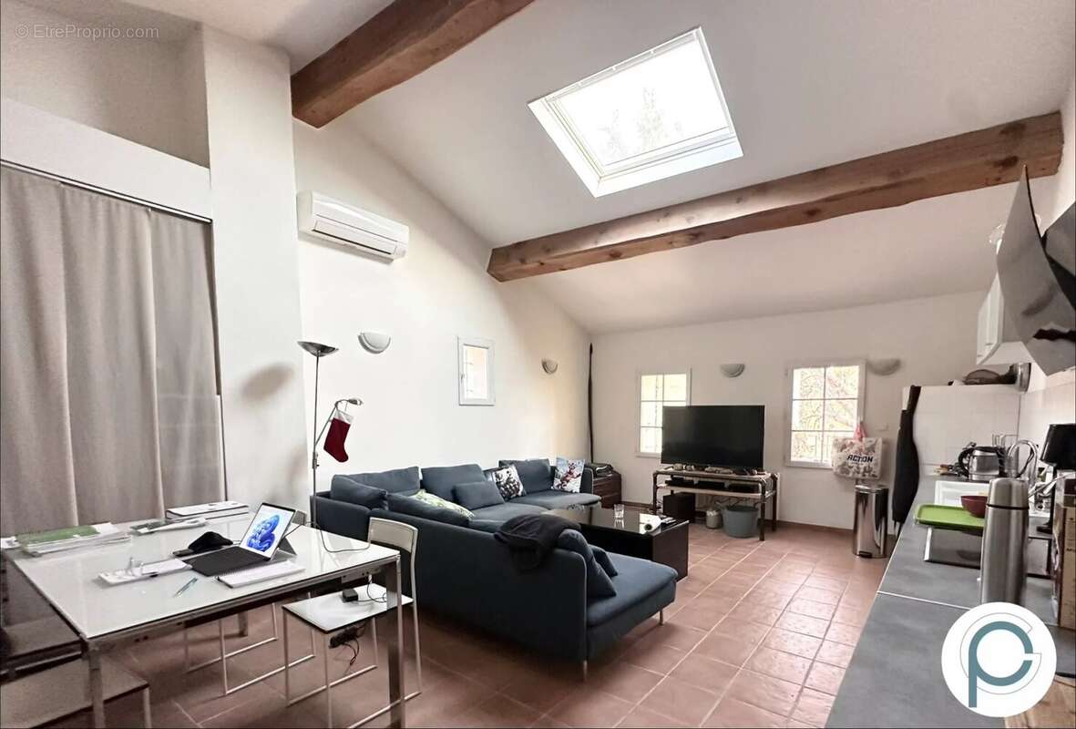 Appartement à LE CASTELLET