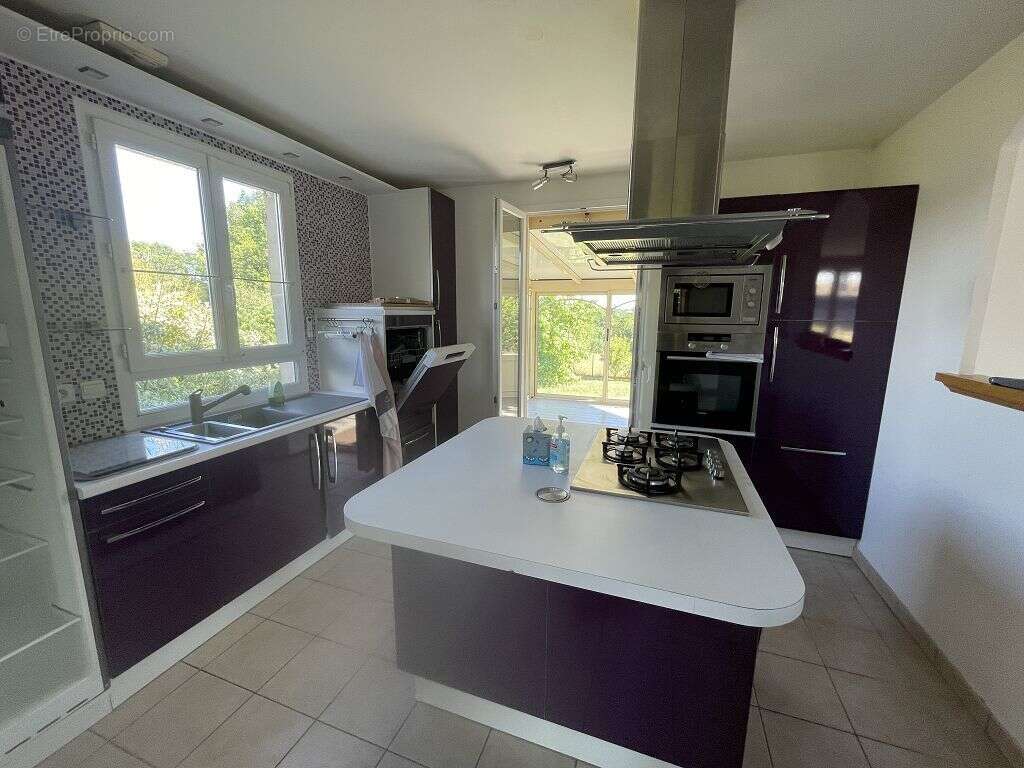 Maison - 140m ² - photo 3