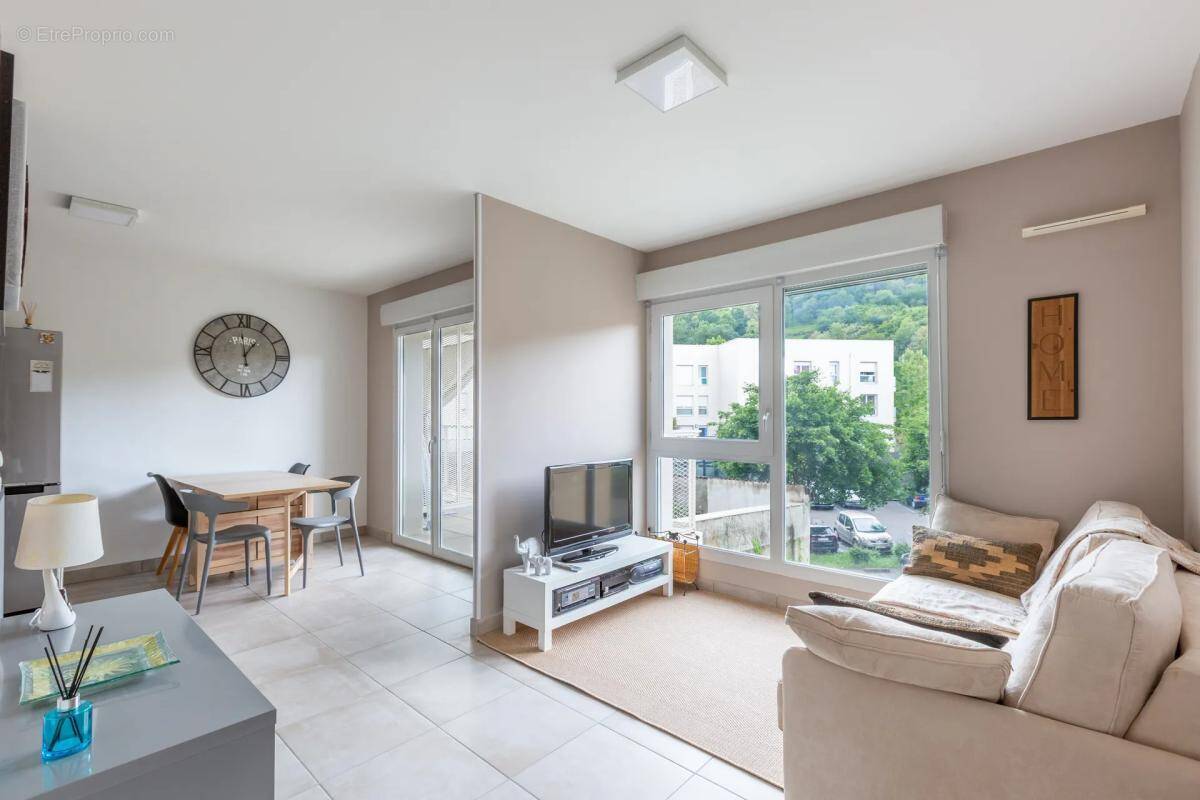 Appartement à GIVORS