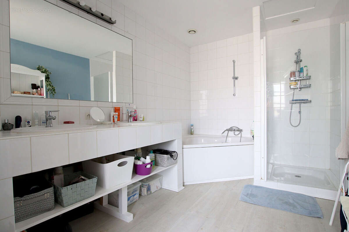 Maison de ville atypique 239 m² dans le centre de Niort - photo 13