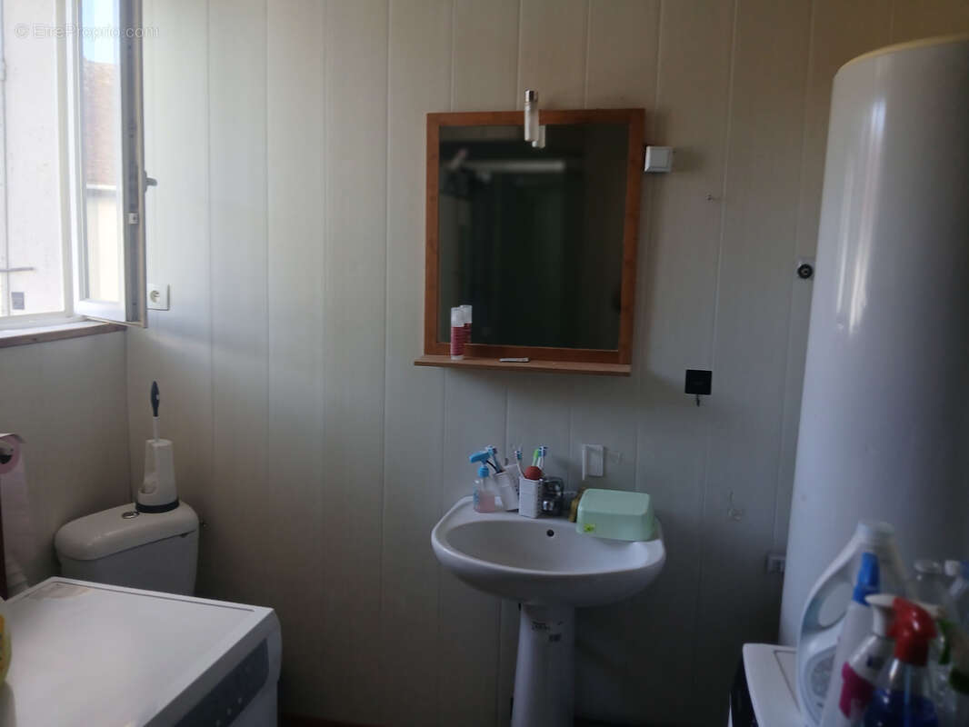 Appartement à JOUY-LE-CHATEL