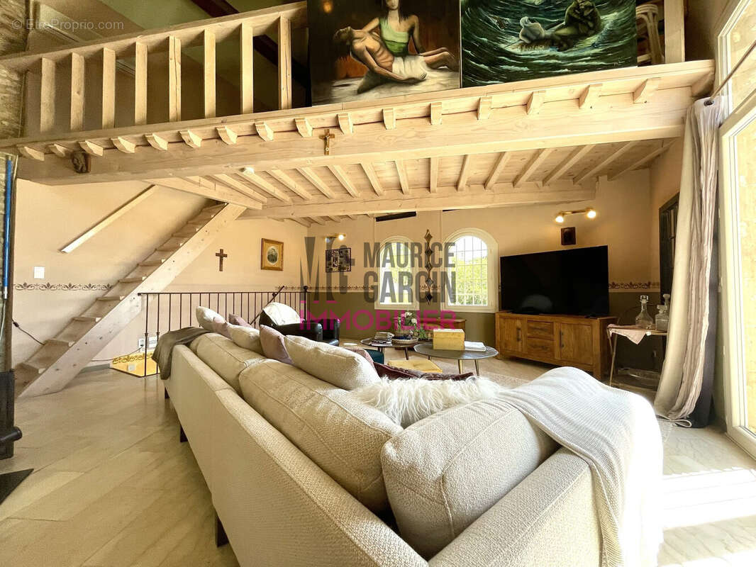 Maison à CHATEAUNEUF-DE-GADAGNE