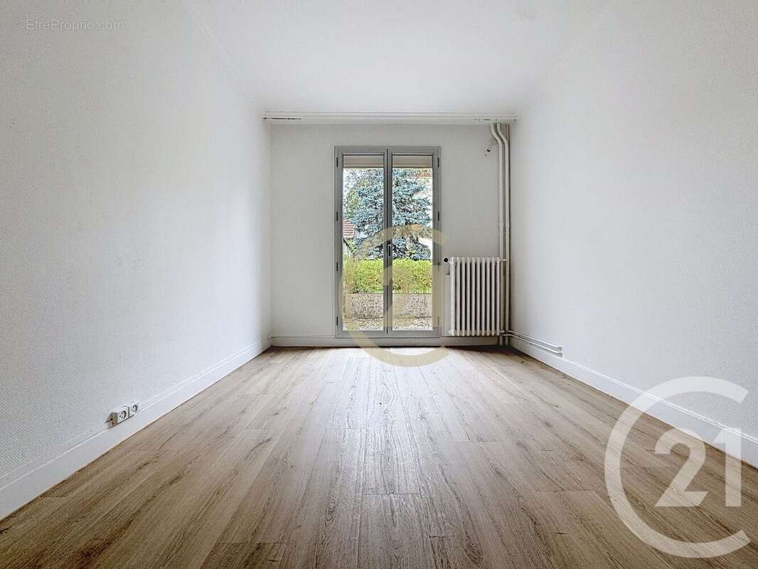 Appartement à FONTENAY-SOUS-BOIS