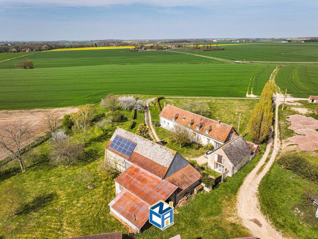 Maison à LES HERMITES