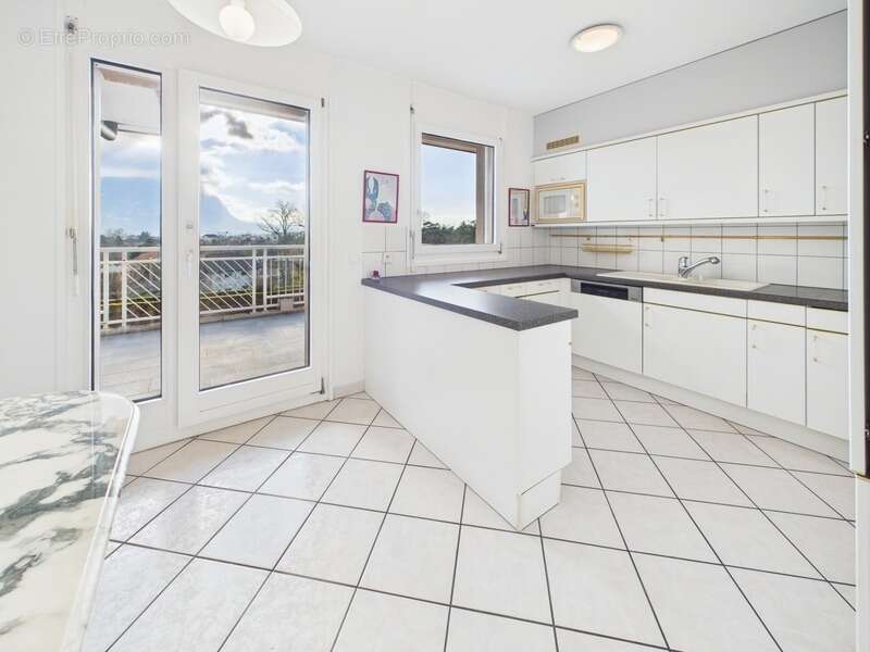 Appartement à AMBILLY