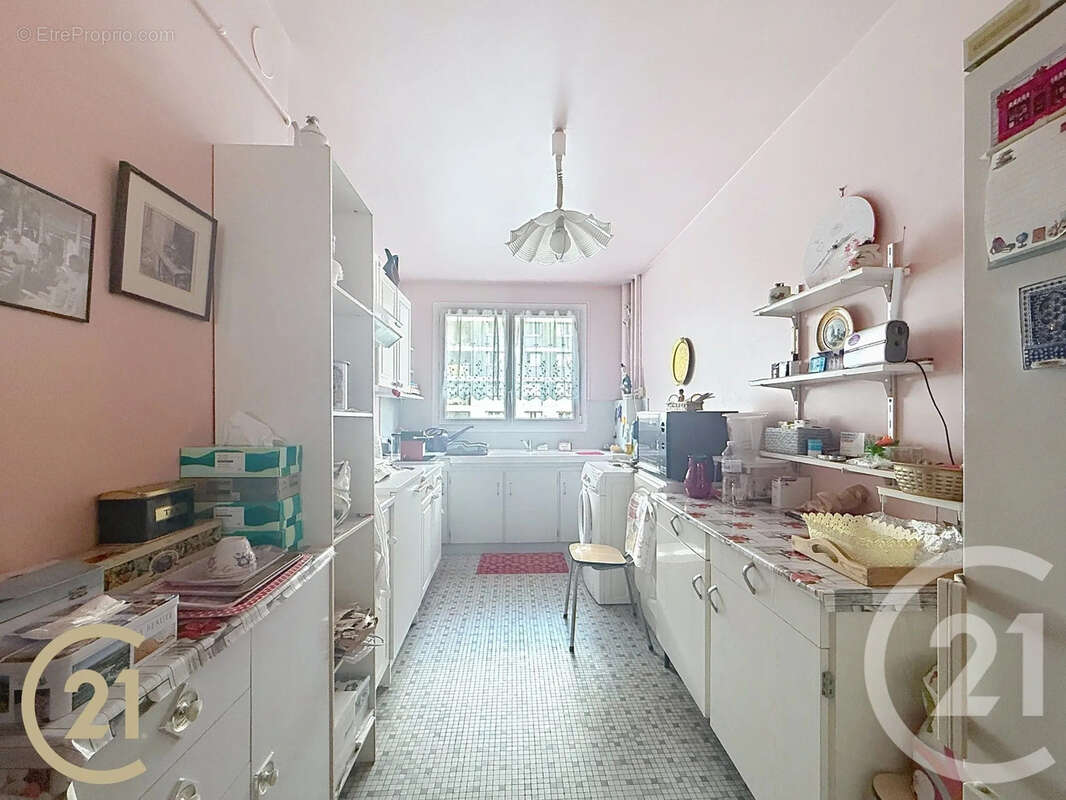 Appartement à PARIS-11E