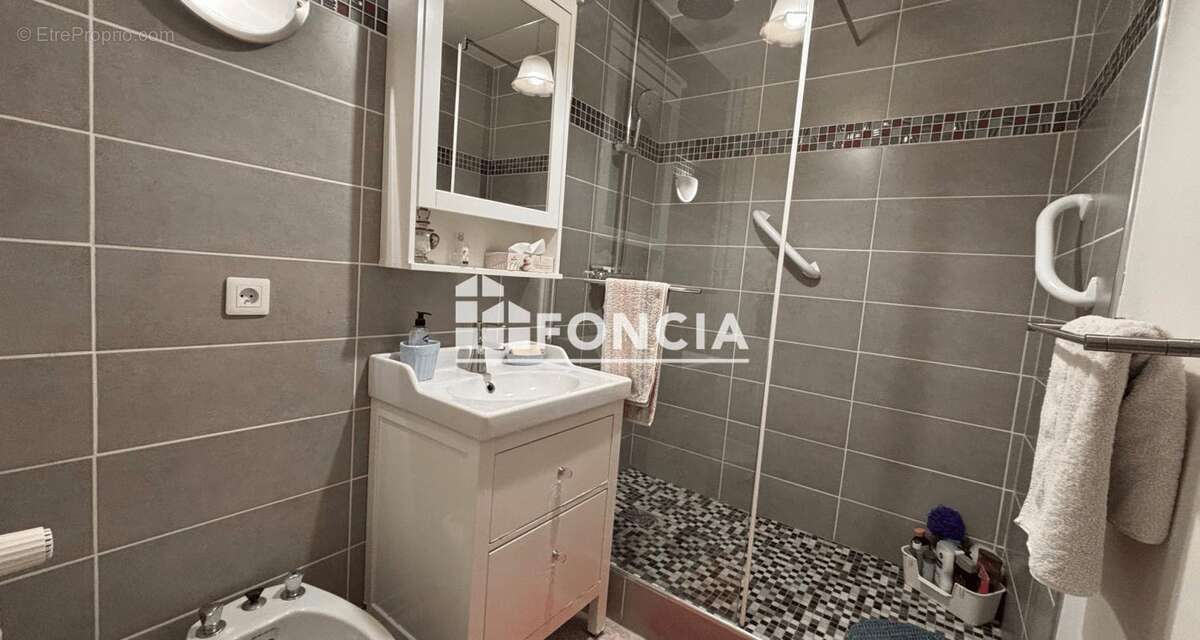 Appartement à PARIS-19E